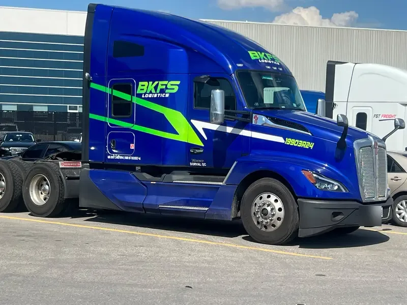 Highway Tractor Fleet Graphics on Kenworth T680