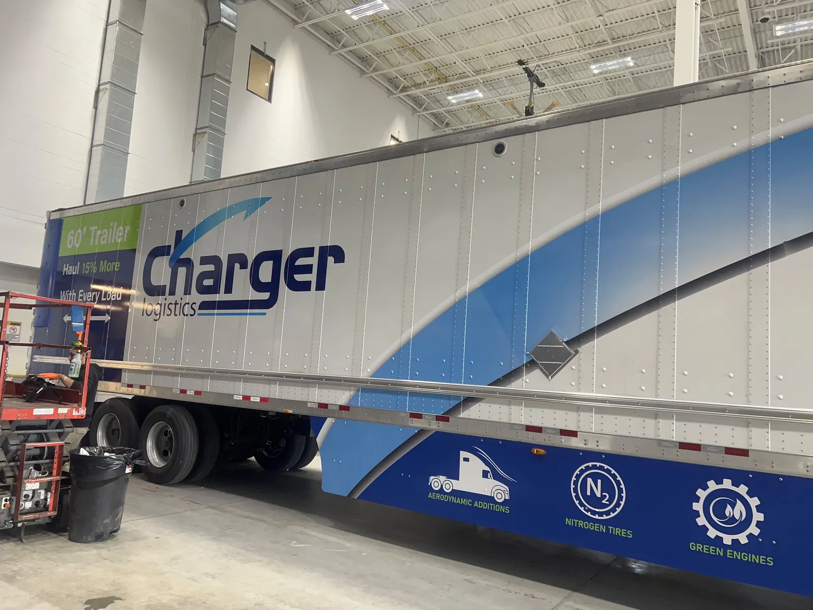 Colour-accurate large-format printed graphics